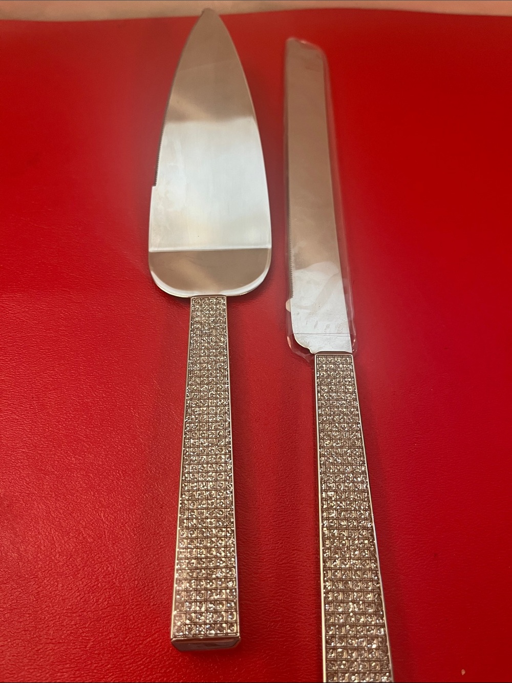 Glitter Galore Silver Personalized Wedding Cake Cutting Set